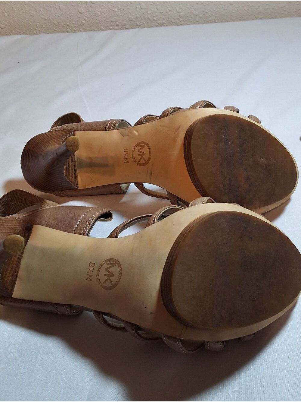 Michael Kors Strappy Stiletto Heels Beige Taupe Leather Sandals Size 8.5 - Picture 6 of 7
